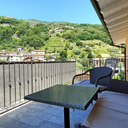 Margherite - Larihome A36 Apartamento Dongo